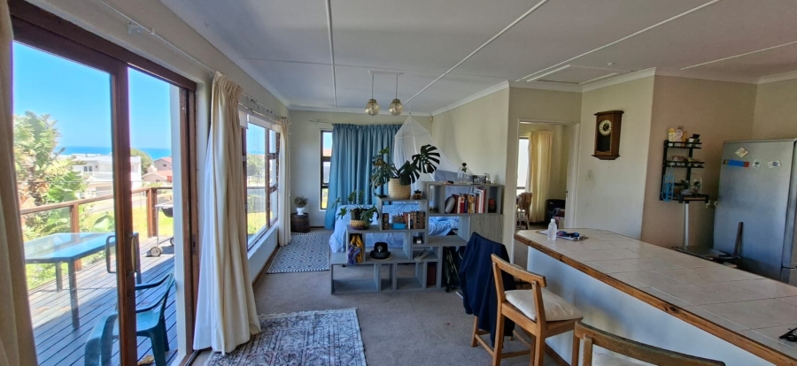 To Let 4 Bedroom Property for Rent in Kleinmond Western Cape